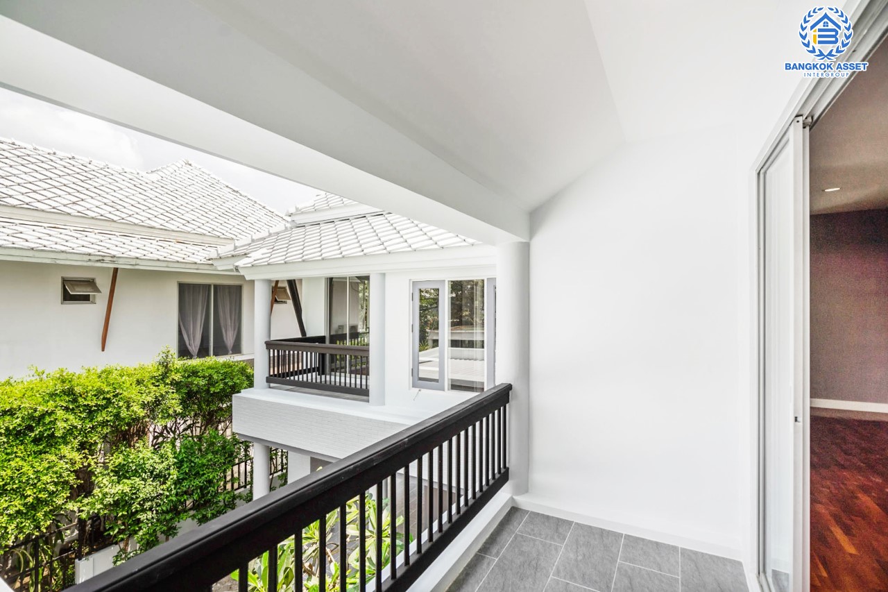 บ้านมือสองตกแต่งใหม่ ม.โนเบิล วานา วัชรพล ดีไซน์สุดโดดเด่น เนื้อที่ 65.6 ตร.ว. ฟังก์ชันจัดเต็ม 3 ห้องนอน 4 ห้องน้ำ 1 ห้องแม่บ้าน จอดรถได้ 2 คัน บนทำเลเดินทางสะดวก ใกล้เซ็นทรัลรามอินทรา, ห้าแยกวัชรพล, จุดขึ้นทางด่วน "ฉลองรัช" และรถไฟฟ้าสายสีชมพู "สถานีวัชรพล"...